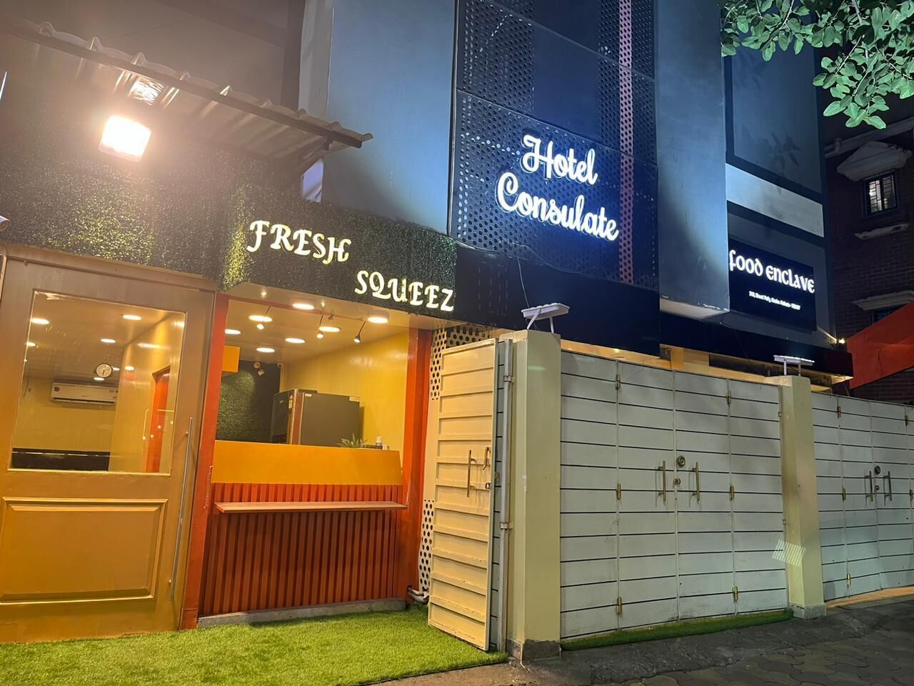 Hotel Consulate