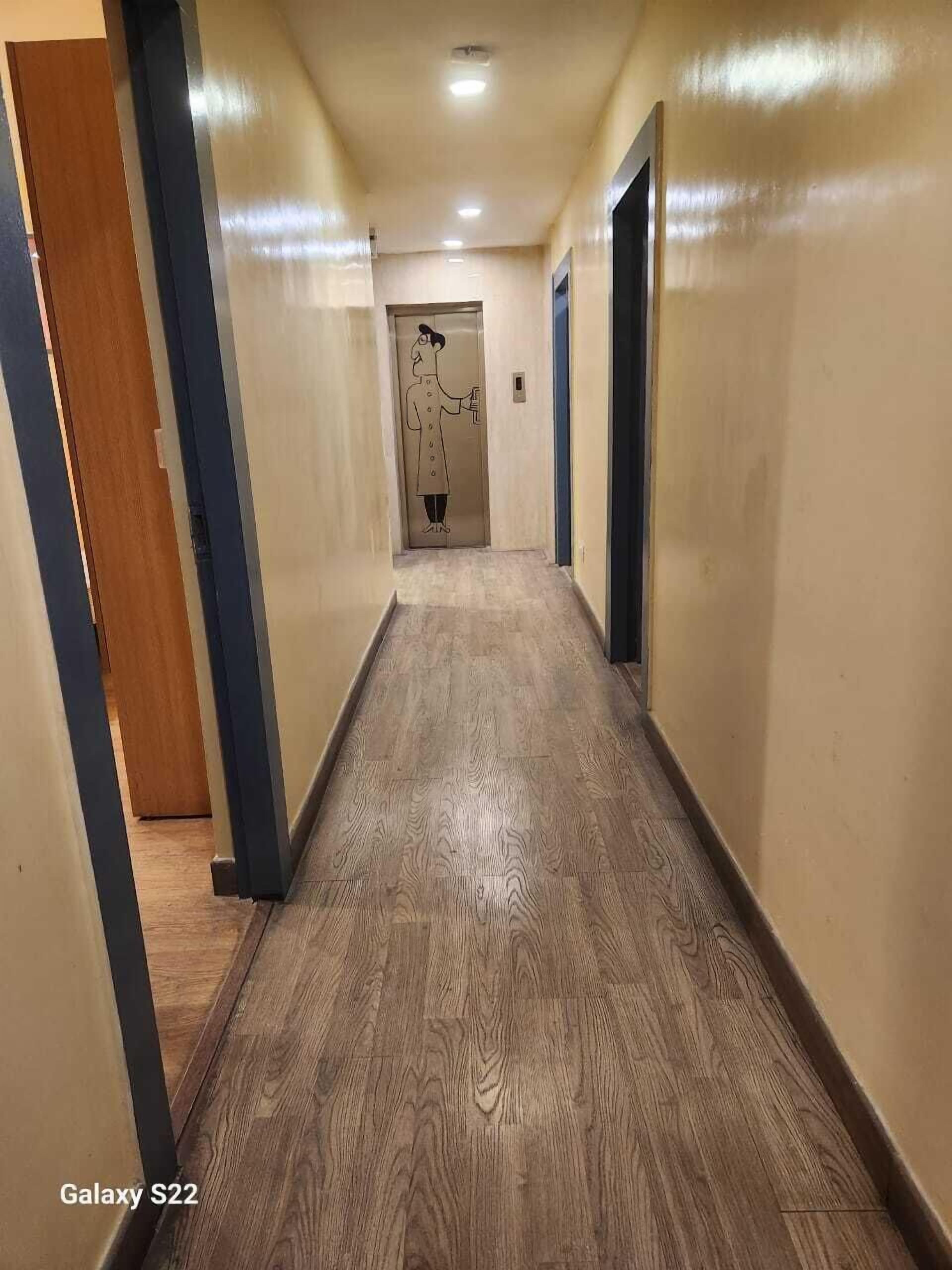 Hotel Consulate