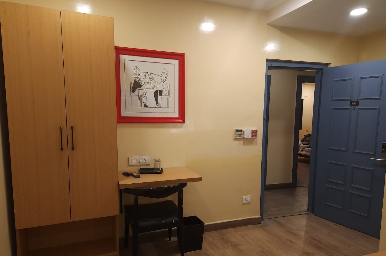 Hotel Consulate