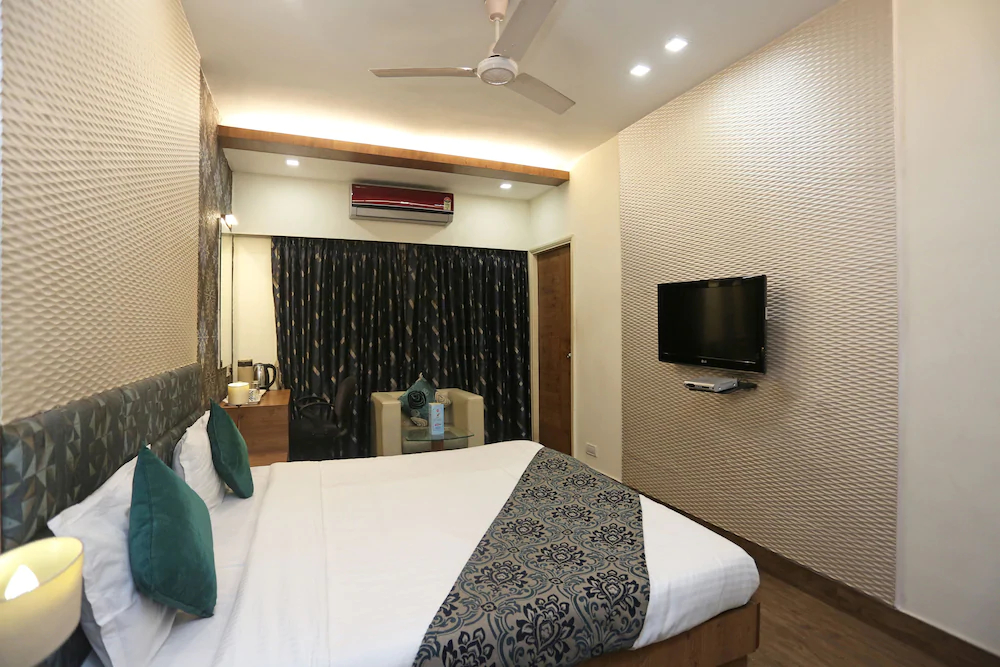 Hotel Rushabh Home