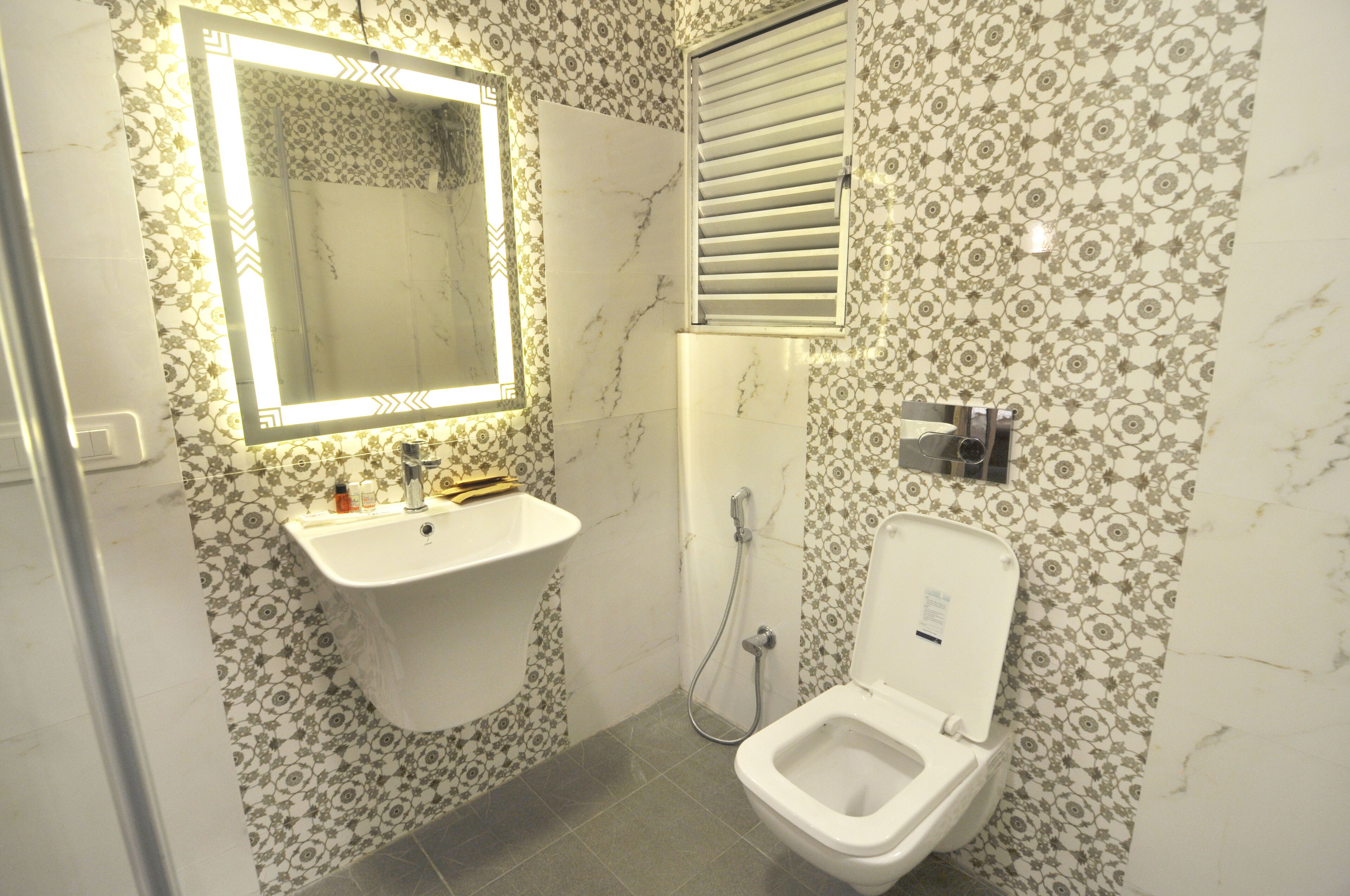 Hotel Shreesh Kolkata