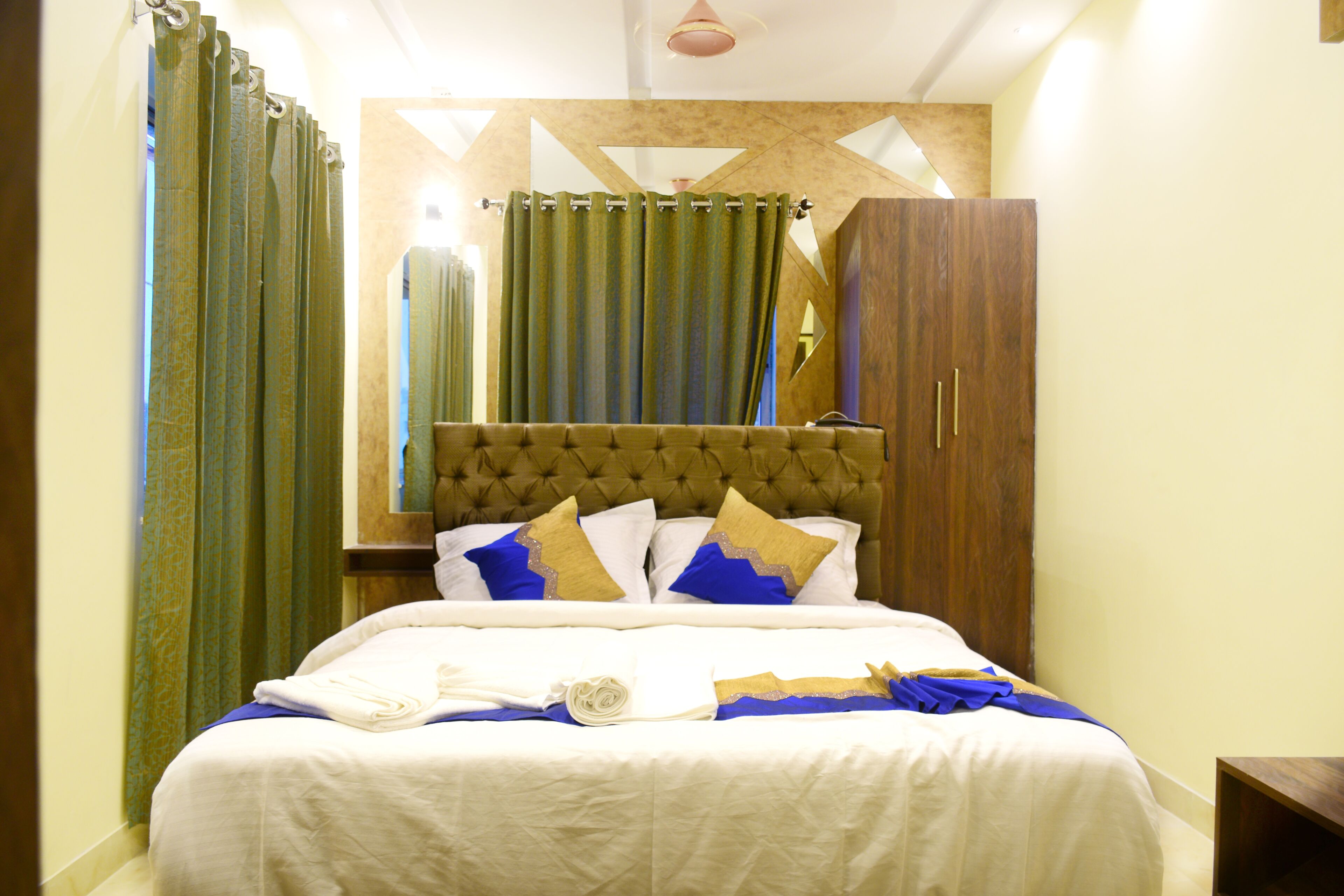 Hotel Shreesh Kolkata