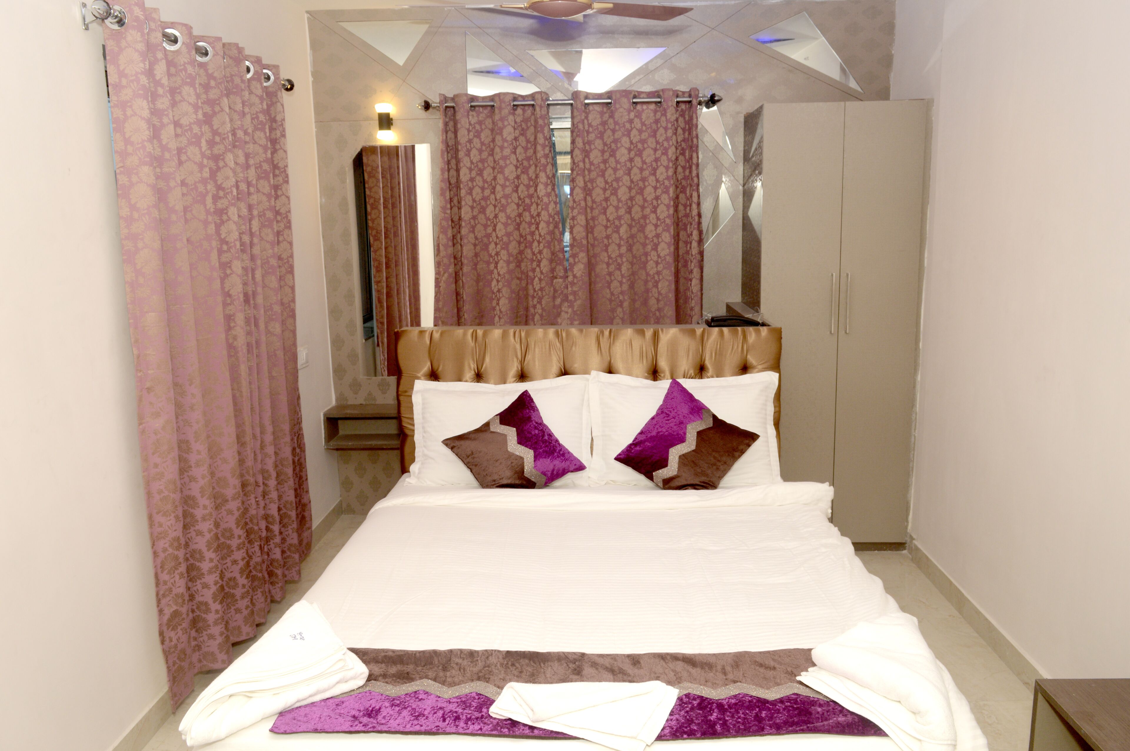 Hotel Shreesh Kolkata