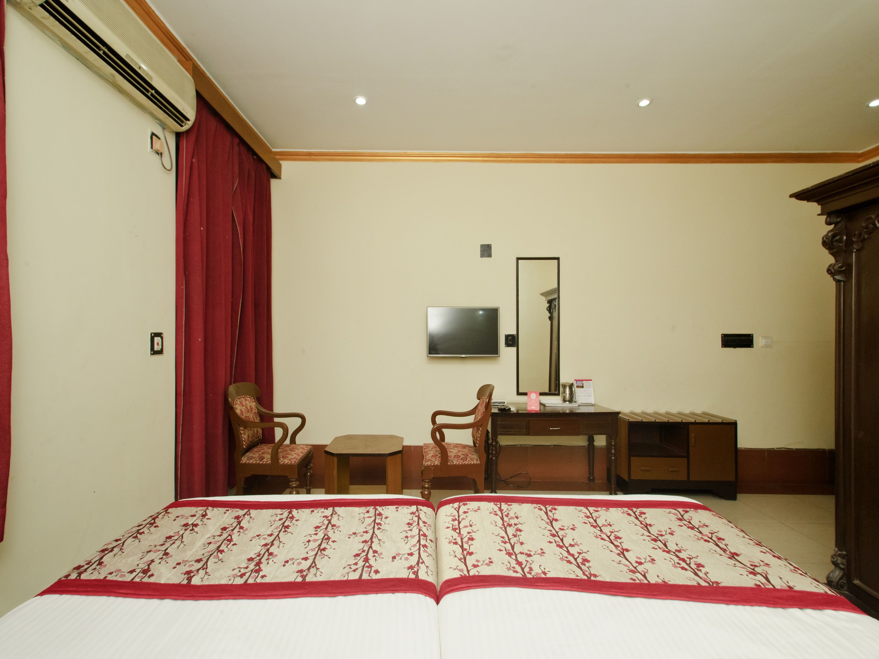 Hotel YMCA Esplanade