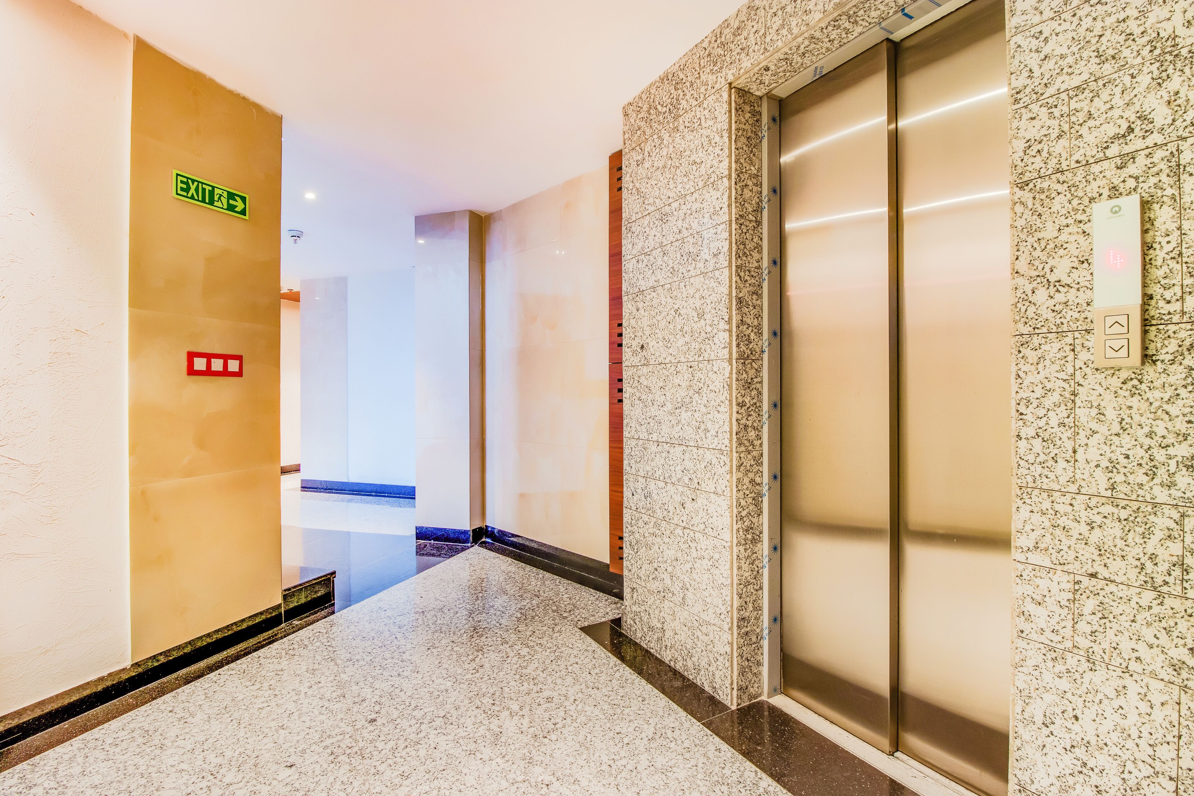 Kings Crown by FabHotels