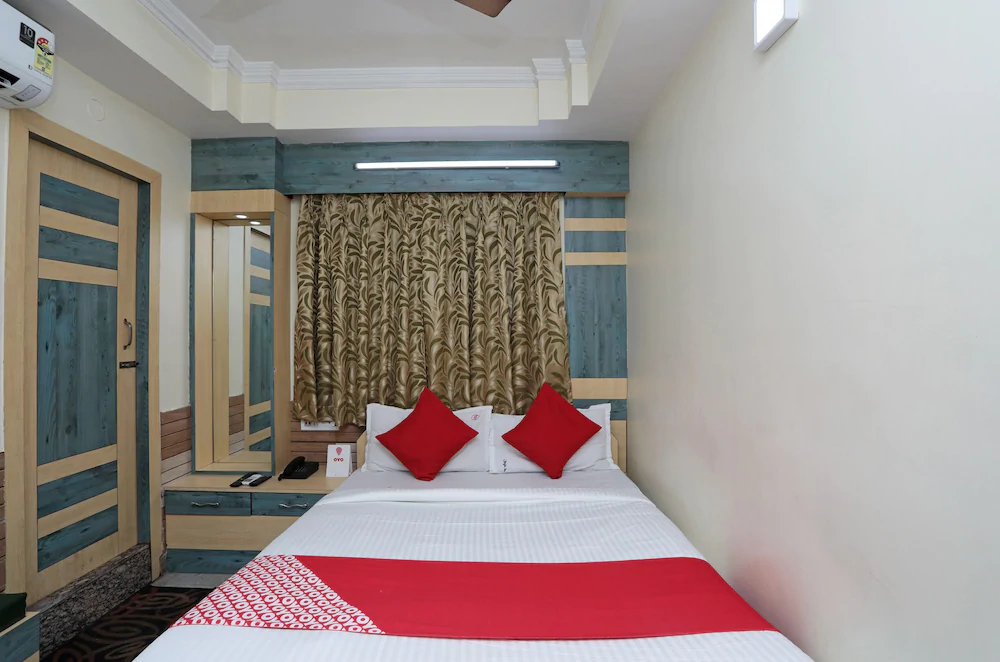 OYO 26143 Hotel Abedin