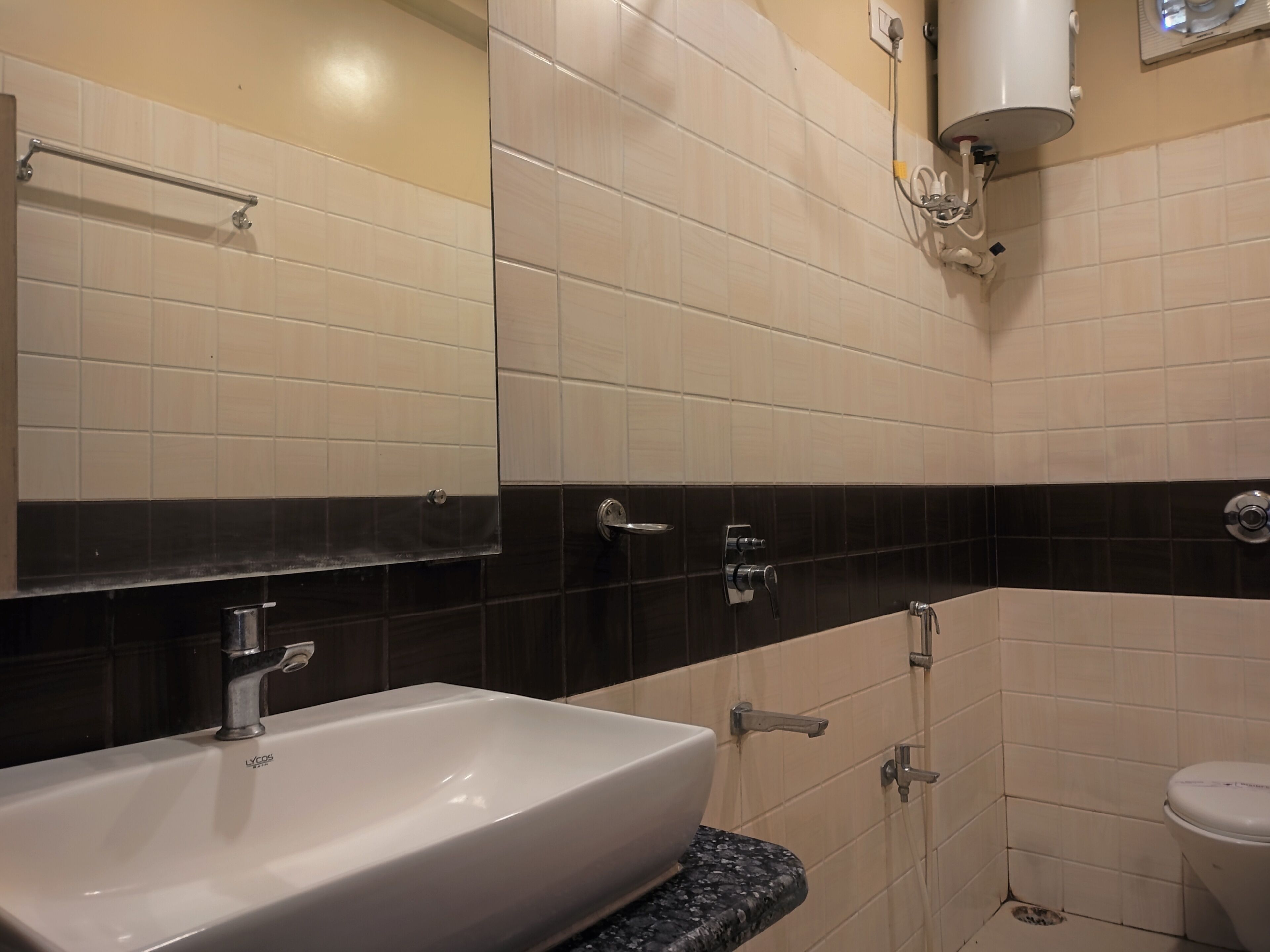 Hotel Binapani Deluxe 1