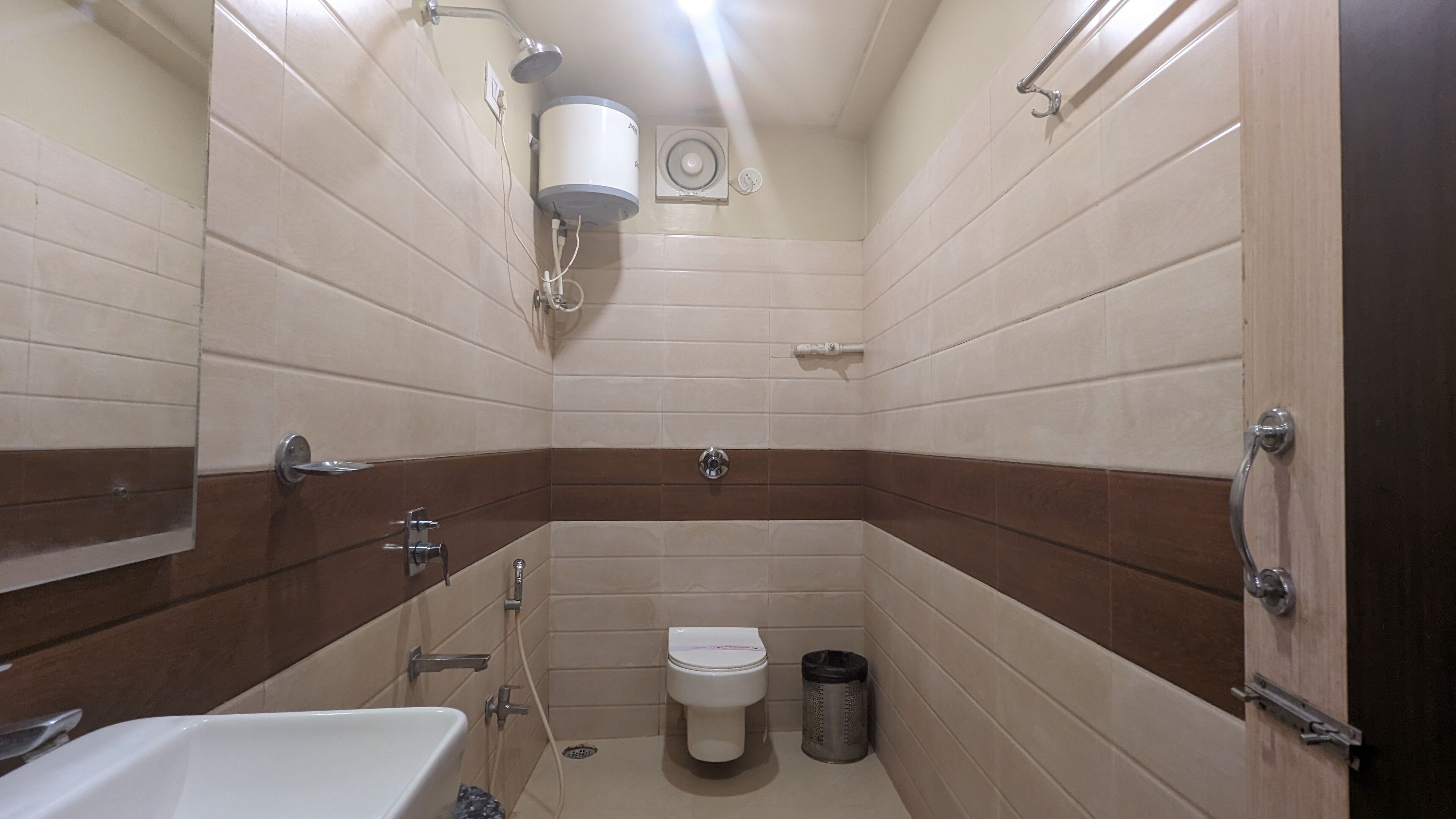 Hotel Binapani Deluxe 1