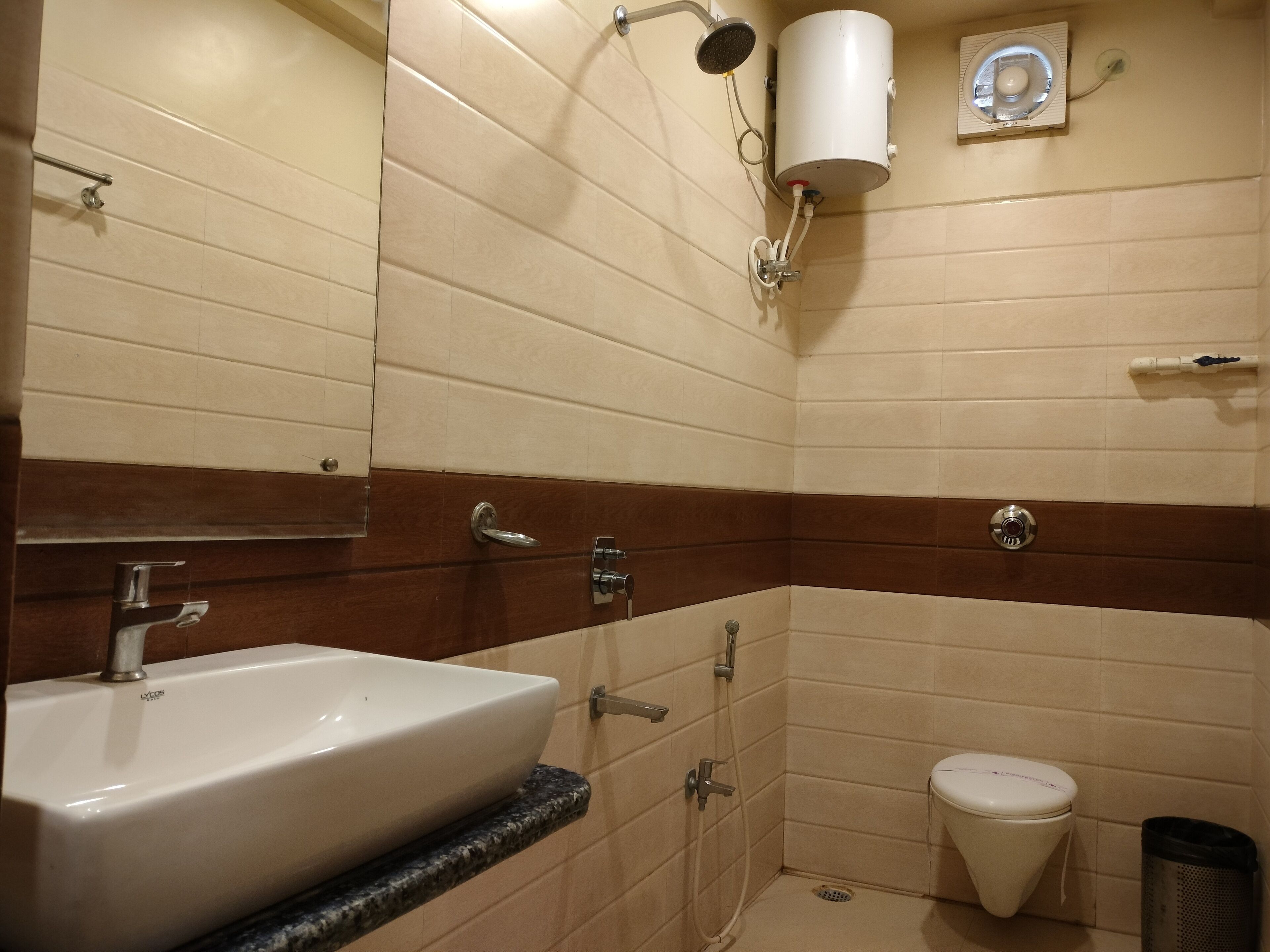 Hotel Binapani Deluxe 1