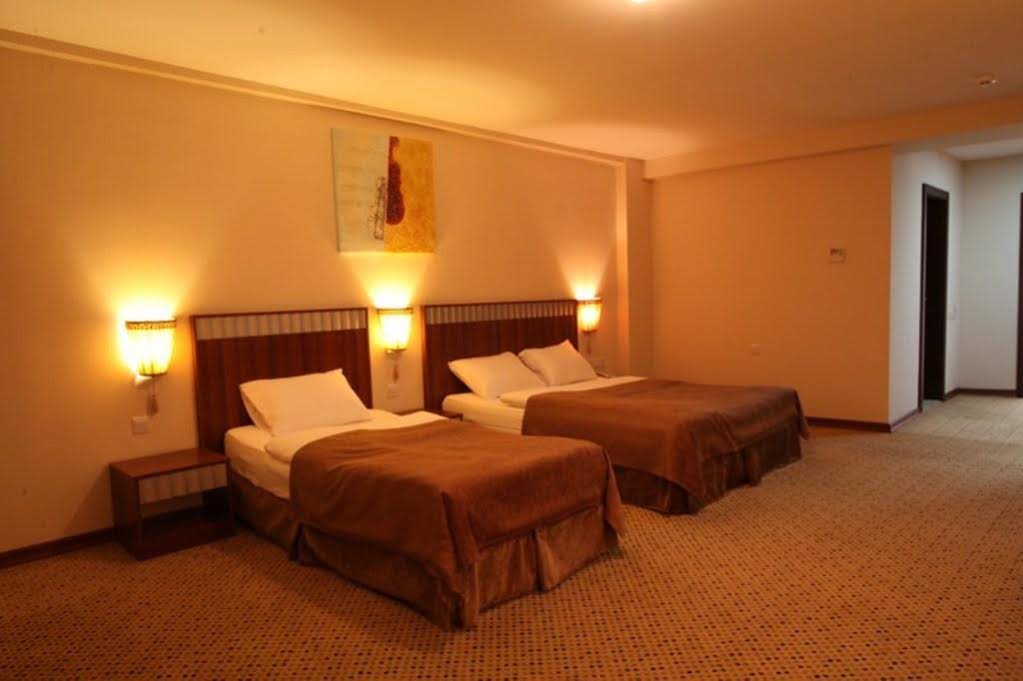Noble Hotel