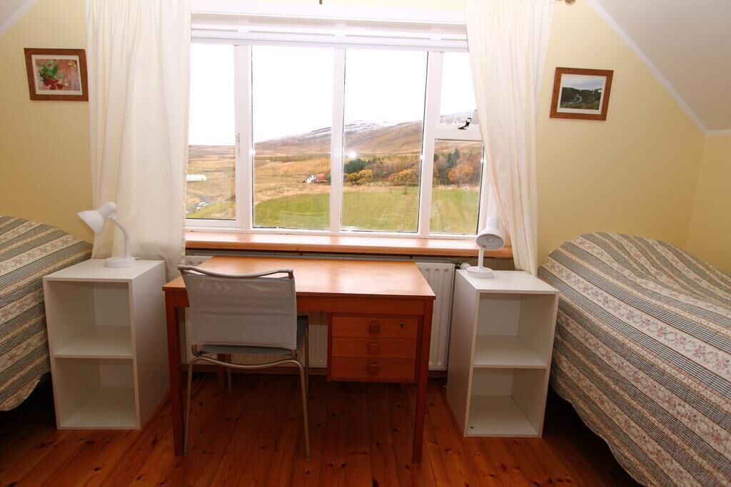 Guesthouse Steindórsstadir