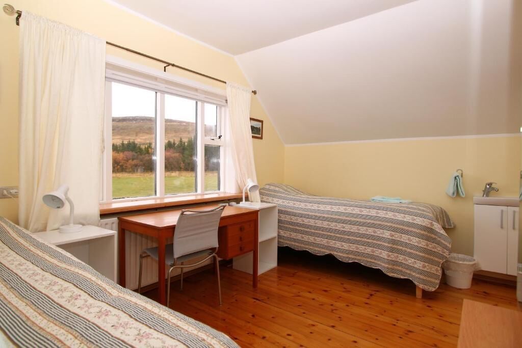 Guesthouse Steindórsstadir