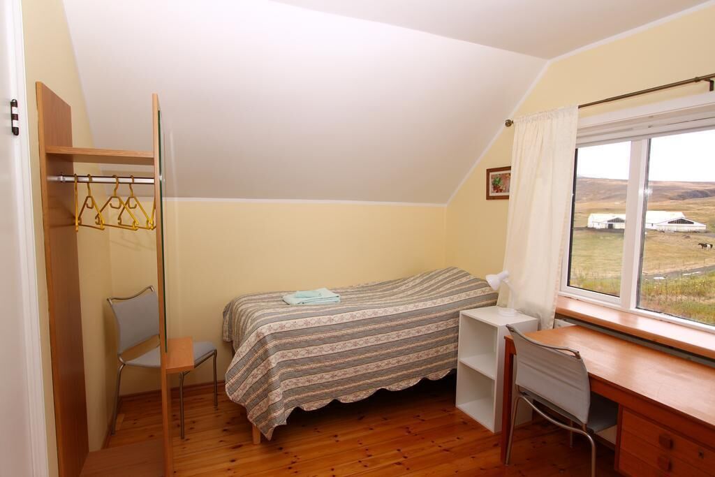 Guesthouse Steindórsstadir