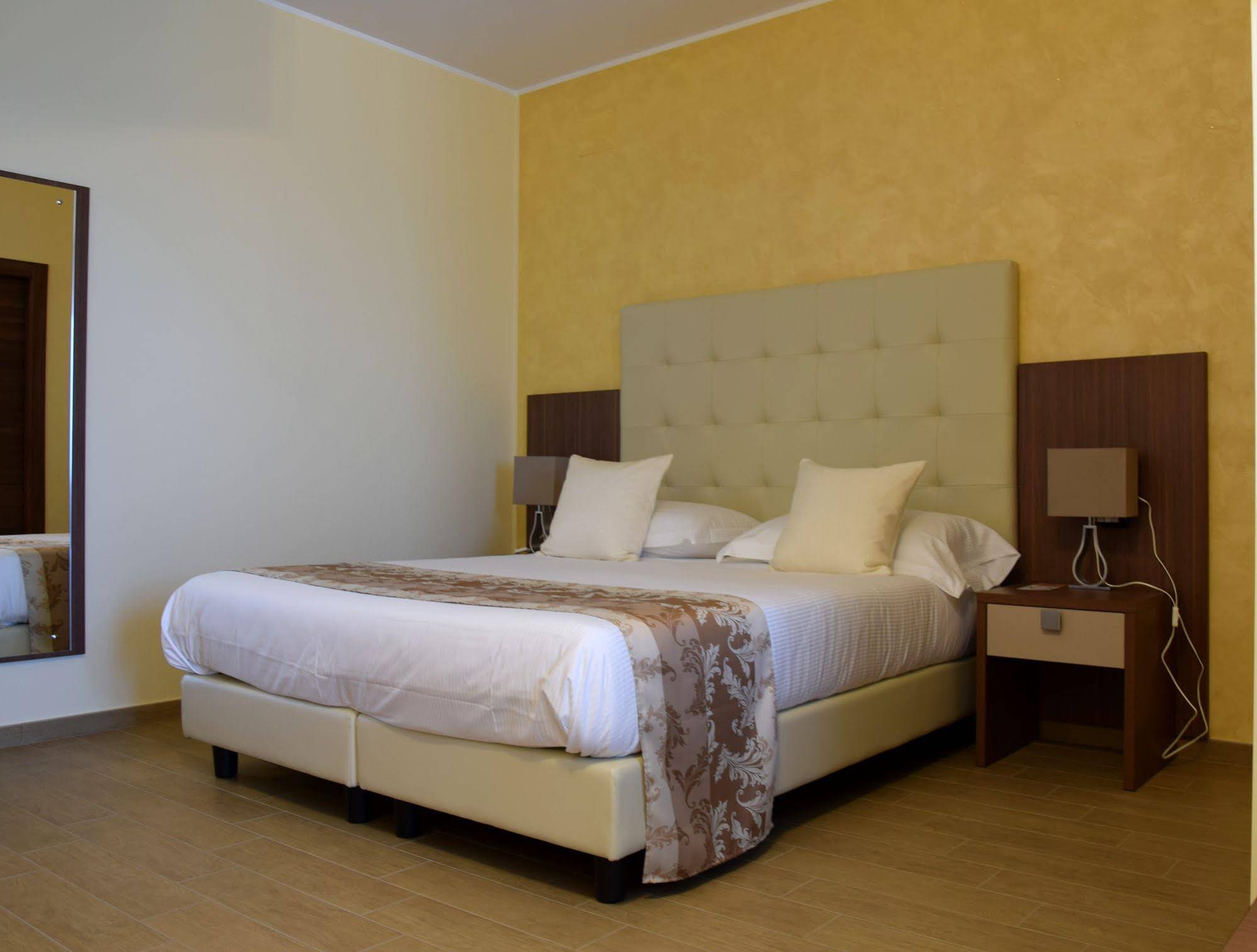 Eden Hotel Residence