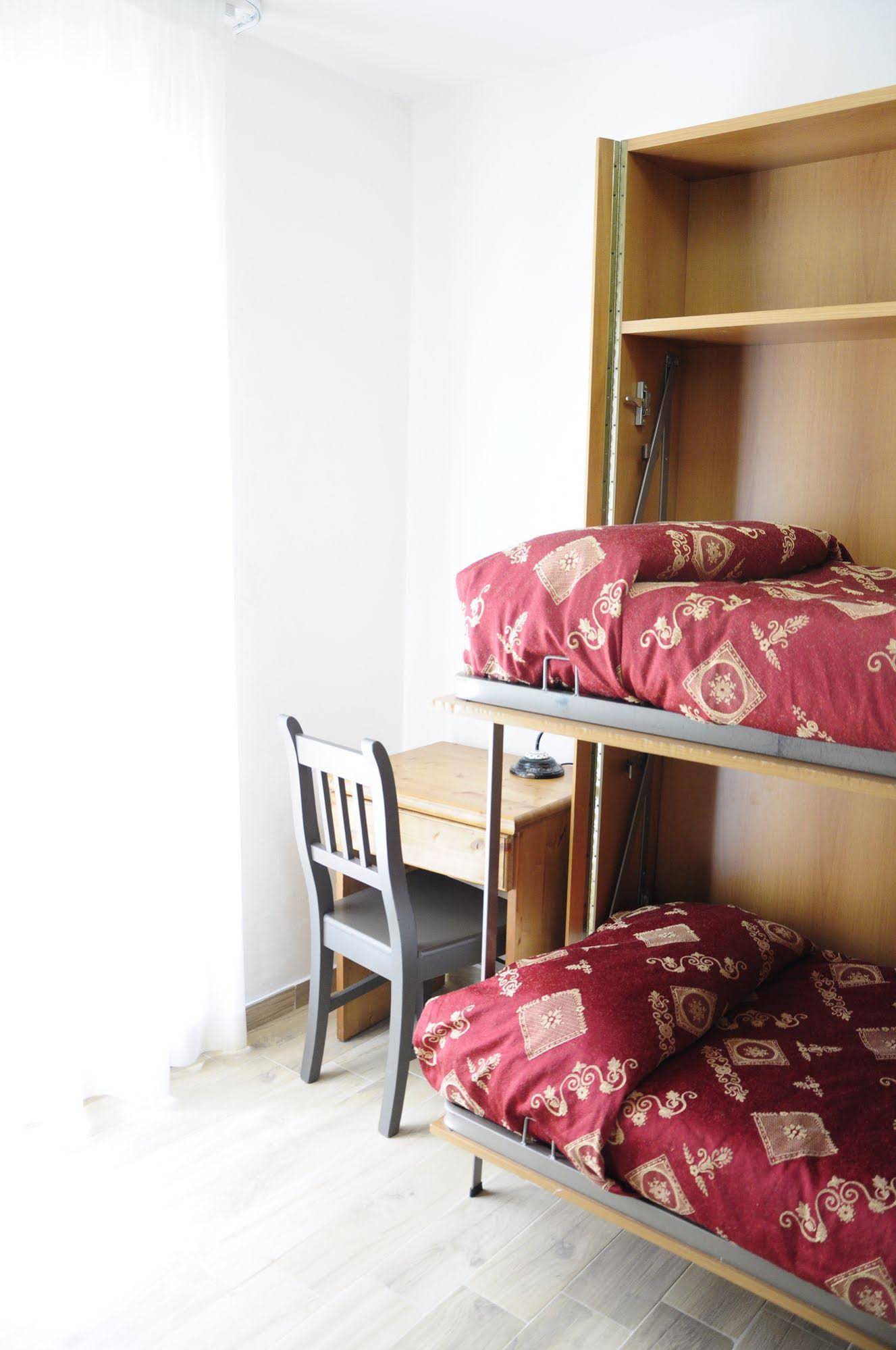 Hotel Iris