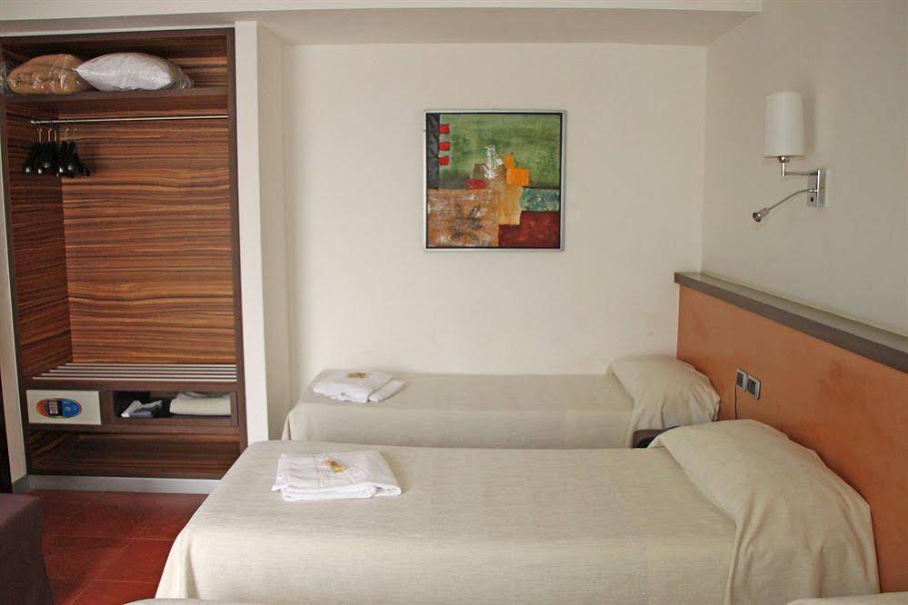 Hotel Bed & Business