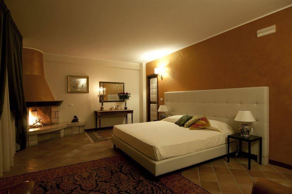 Queen Romantic House