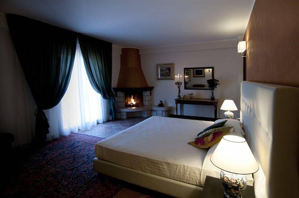Queen Romantic House