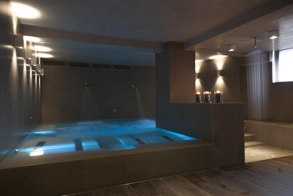 Ego Hotel