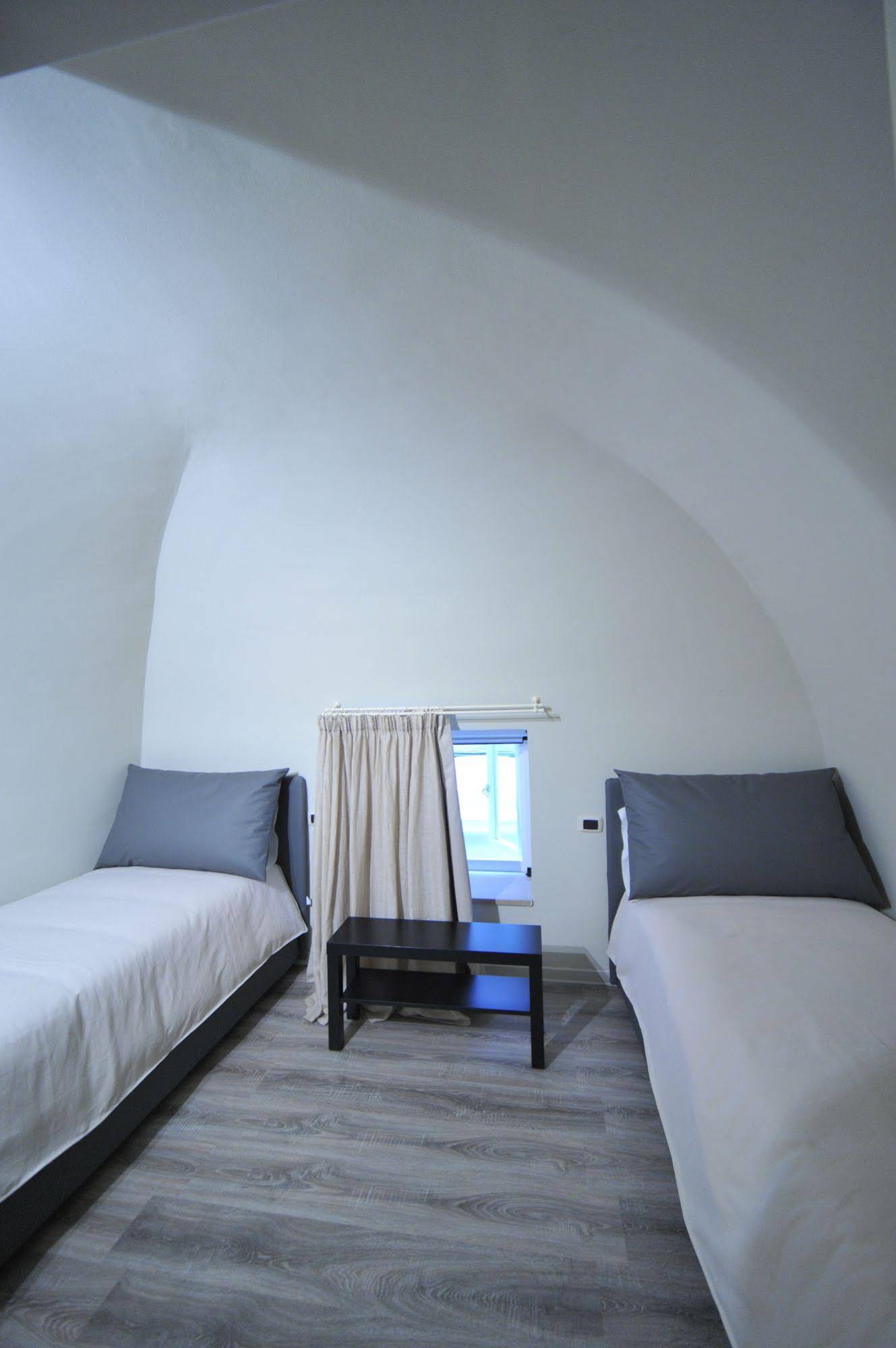 Gatto Bianco House
