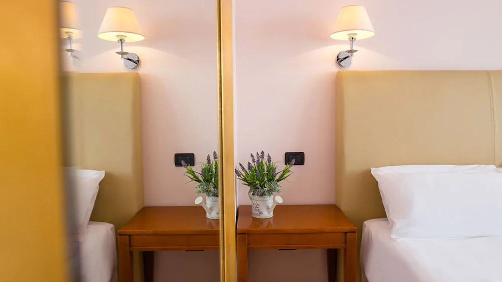 Dependance Center Hotel