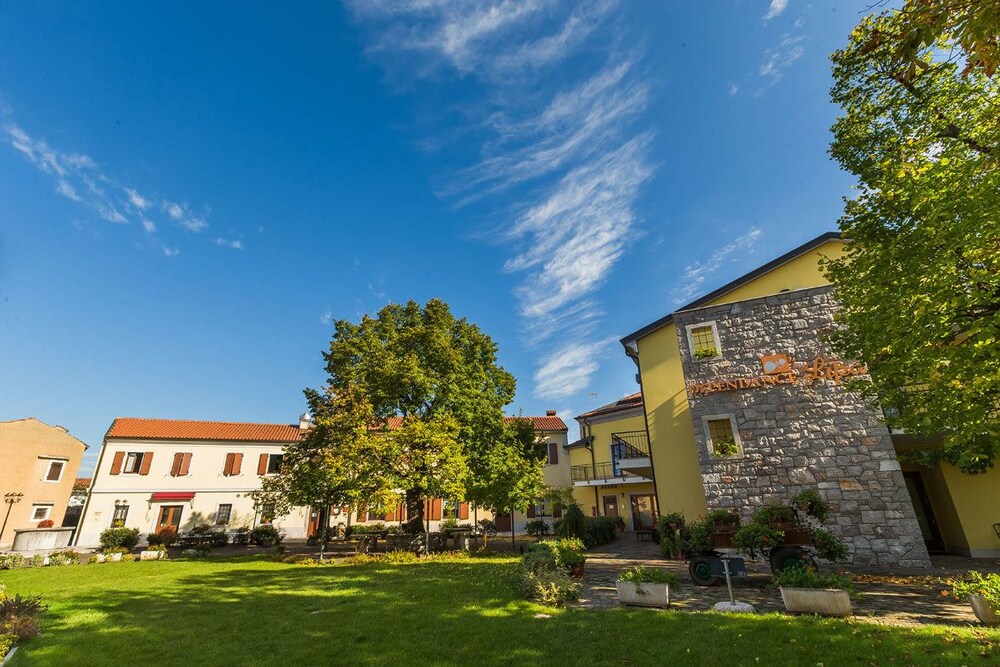 Dependance Center Hotel