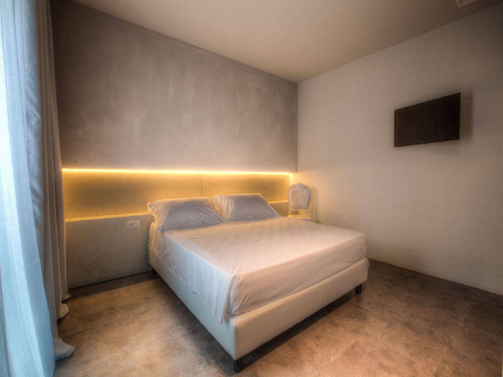 Bell Suite