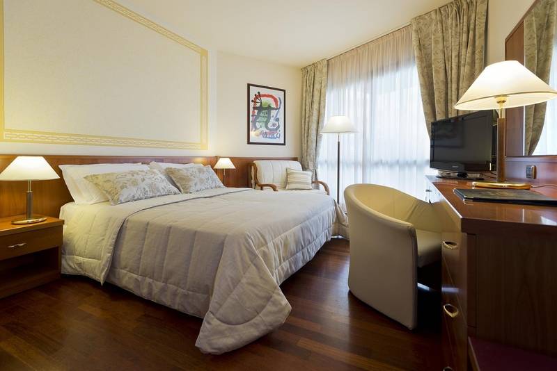 Savoy Beach Hotel & Thermal Spa