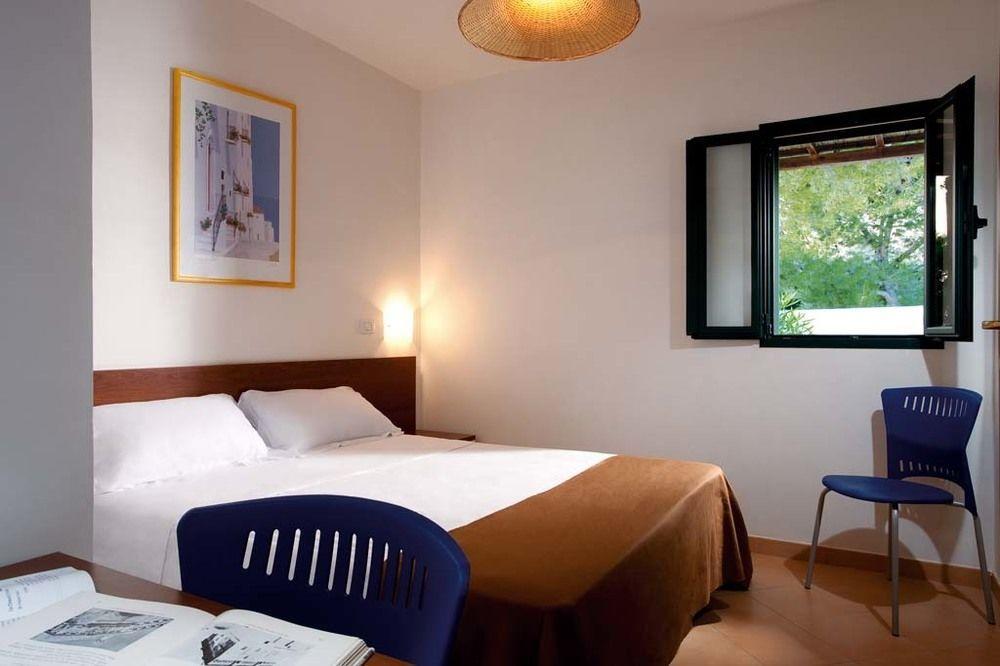 Nicolaus Club Meditur Village