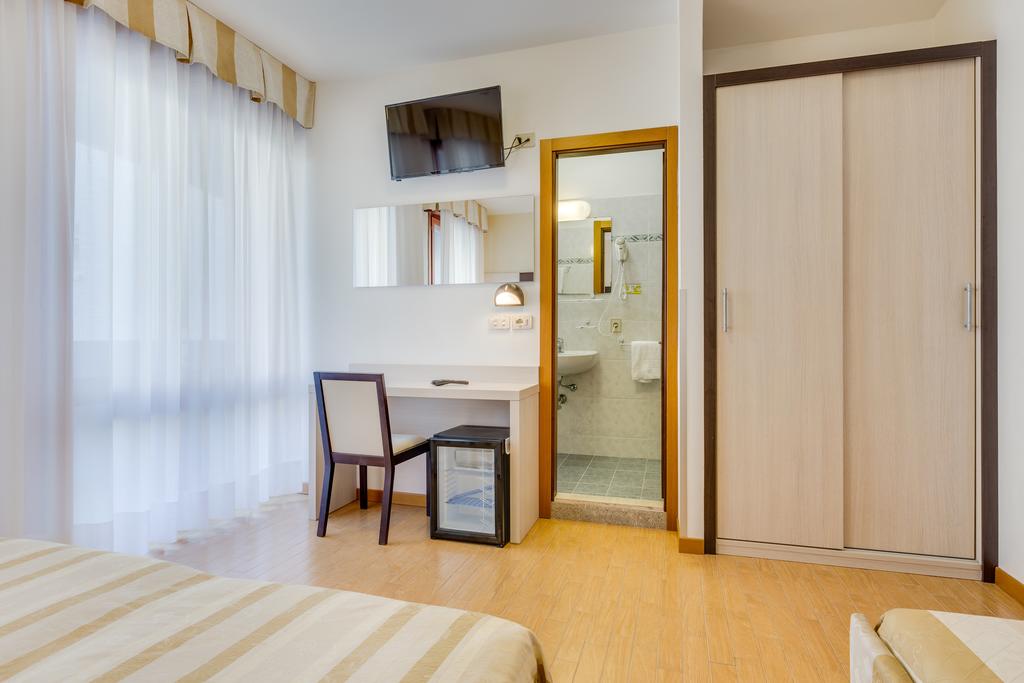 Hotel Ambassador
