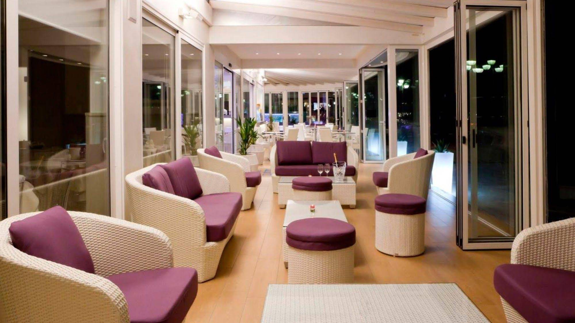 Hotel Lux