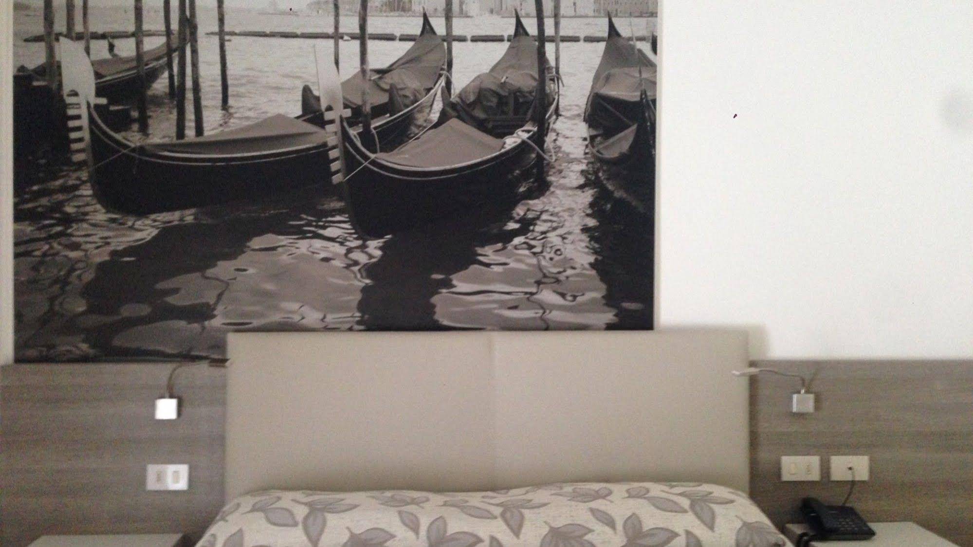 Hotel Lux