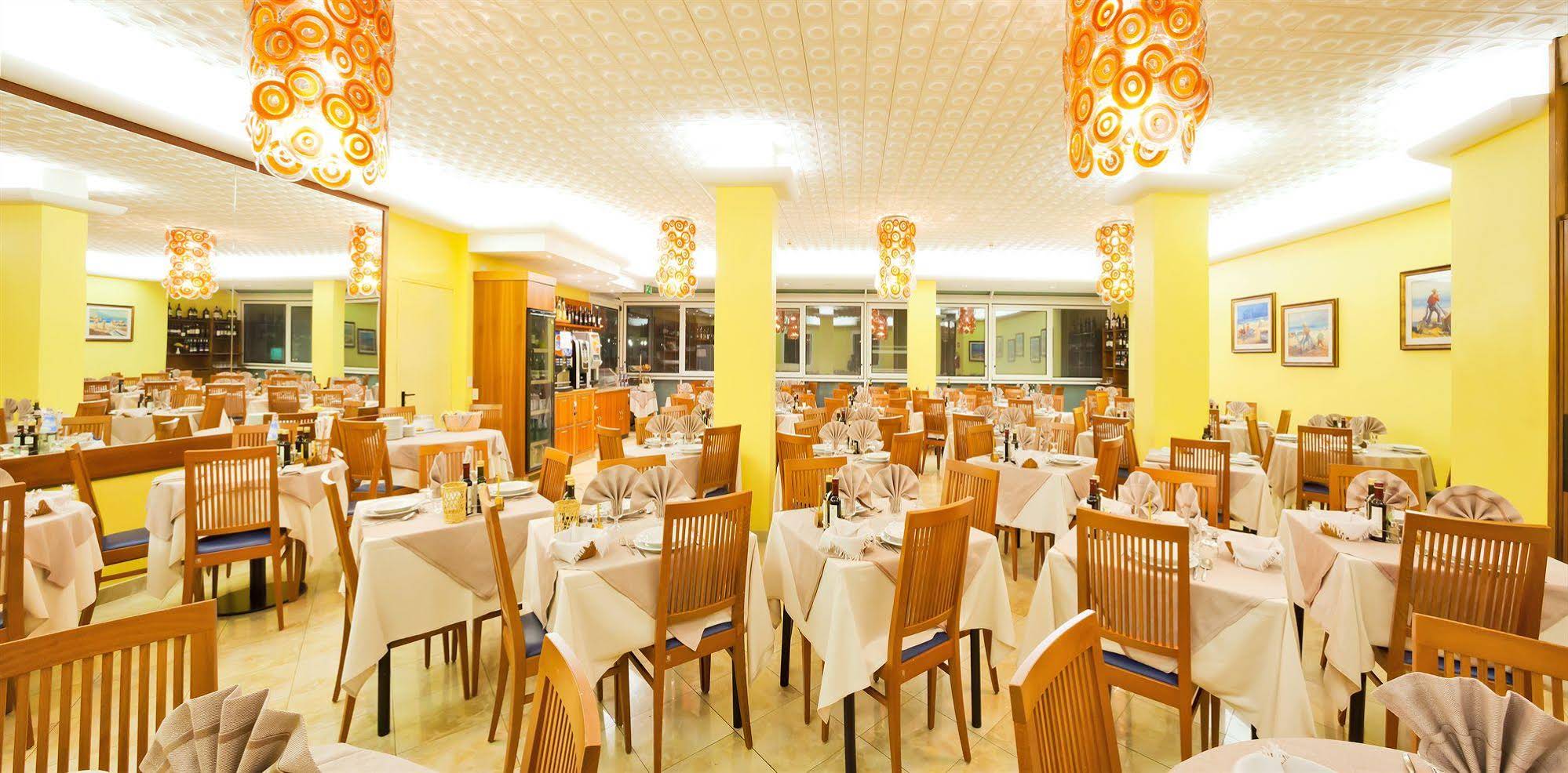 Hotel Universal