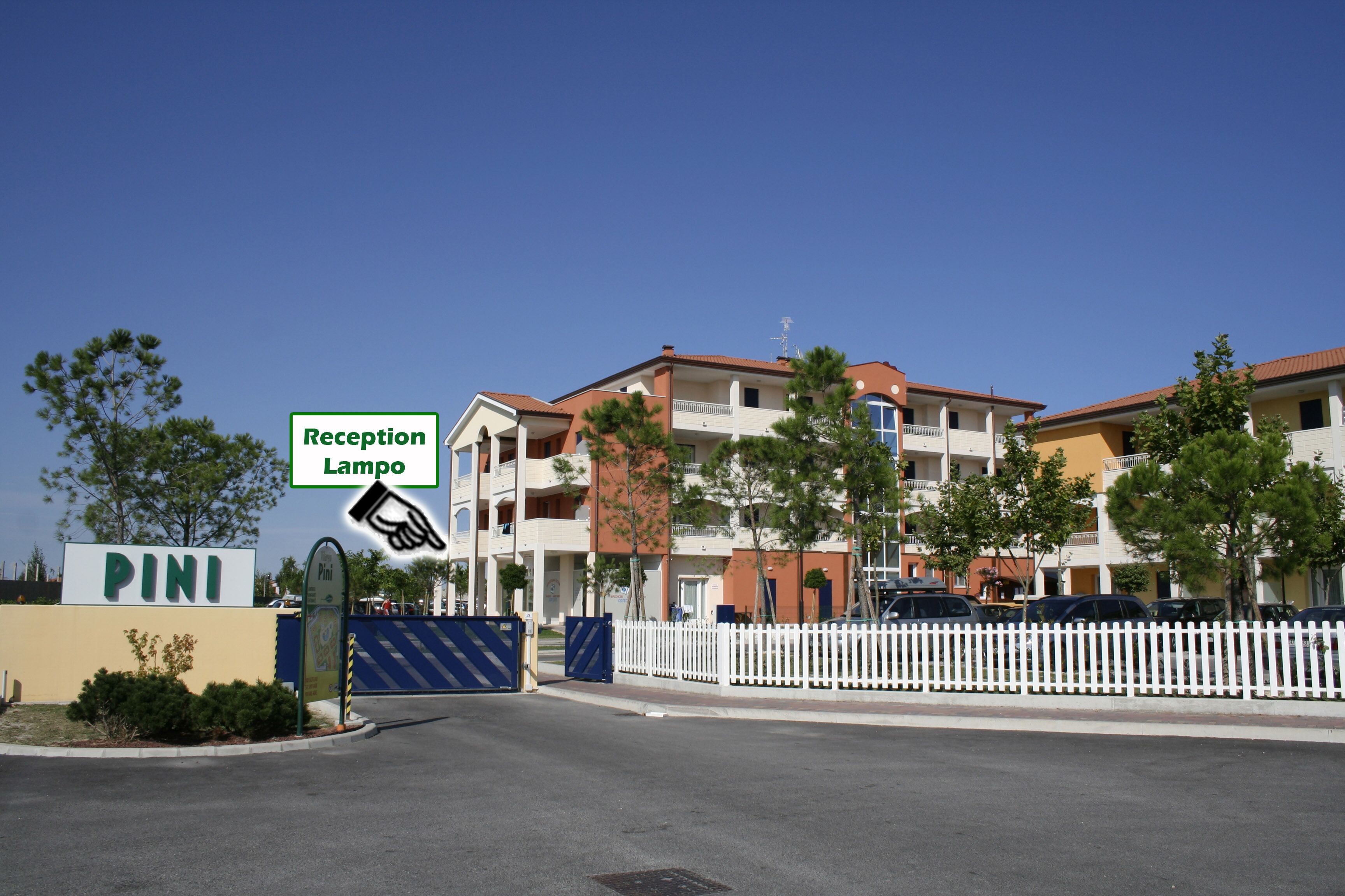 Villaggio Ai Pini Lido Altanea