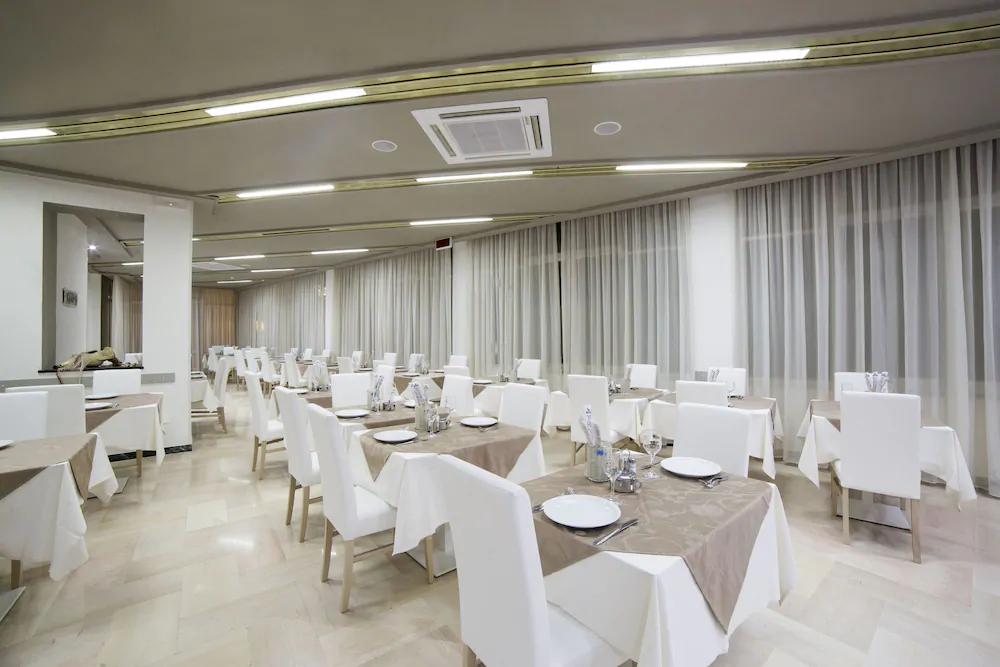 Hotel Ambra Cattolica