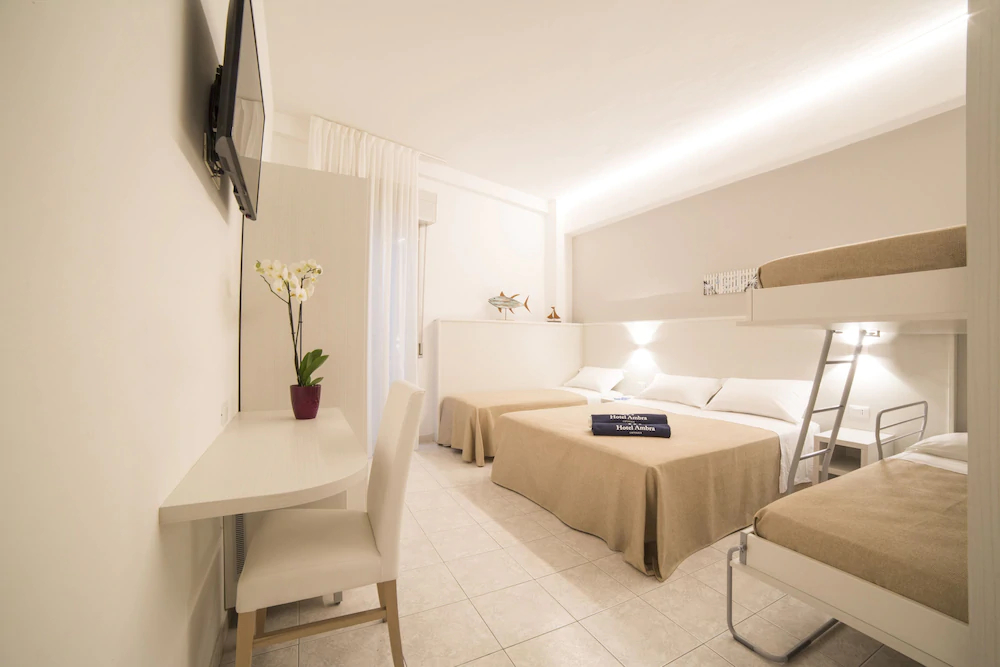Hotel Ambra Cattolica