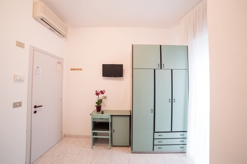 Hotel Ambra Cattolica