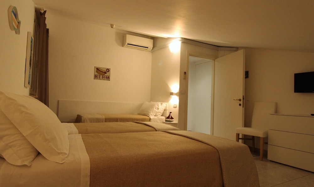 Hotel Ambra Cattolica