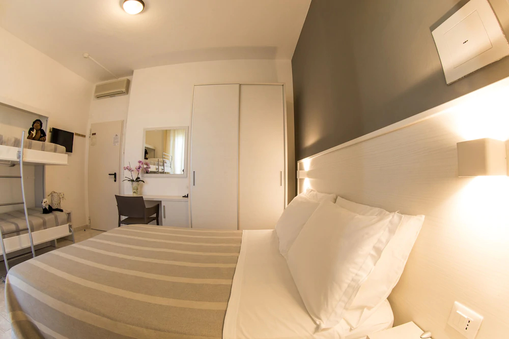 Hotel Ambra Cattolica
