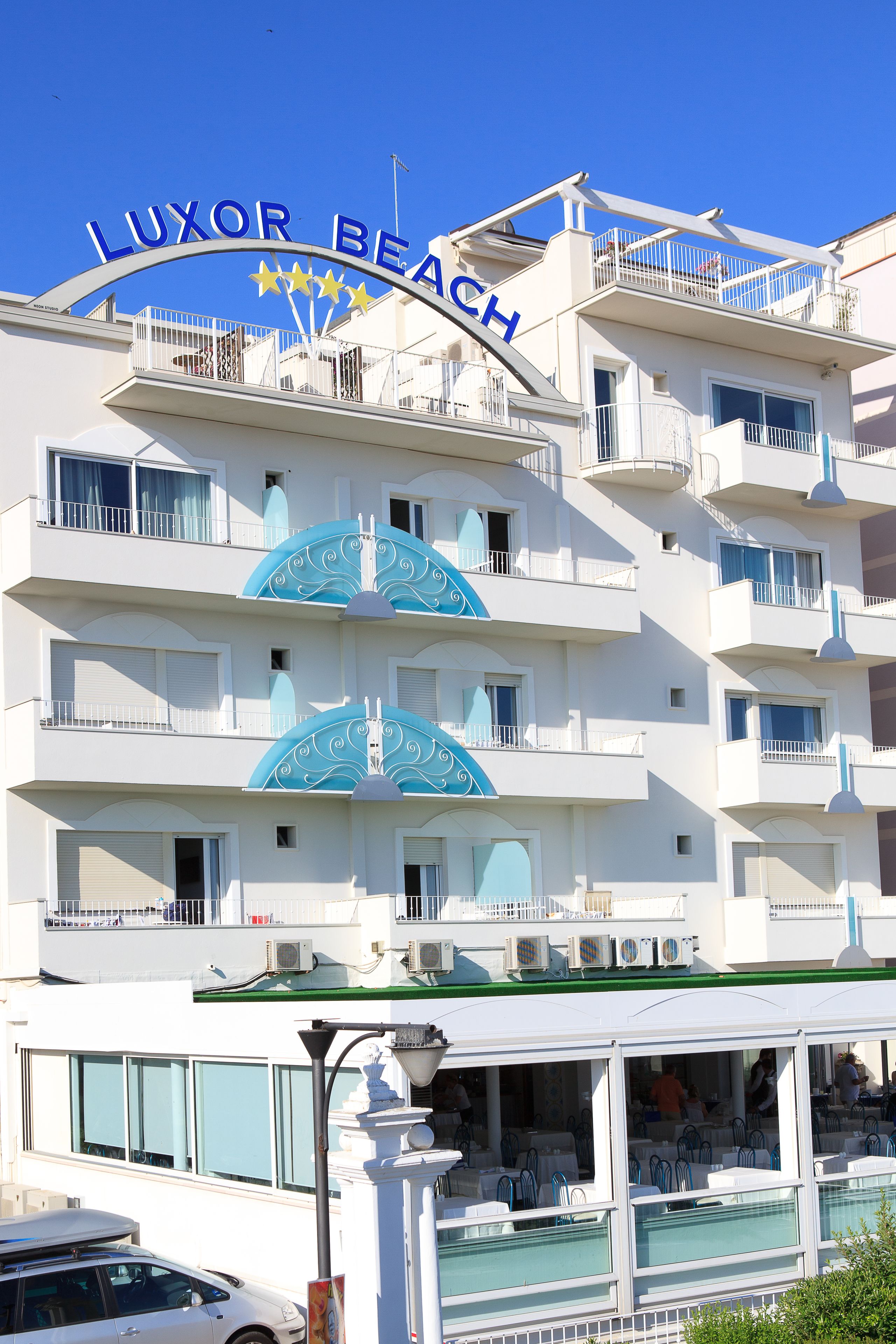 Hotel Luxor Beach