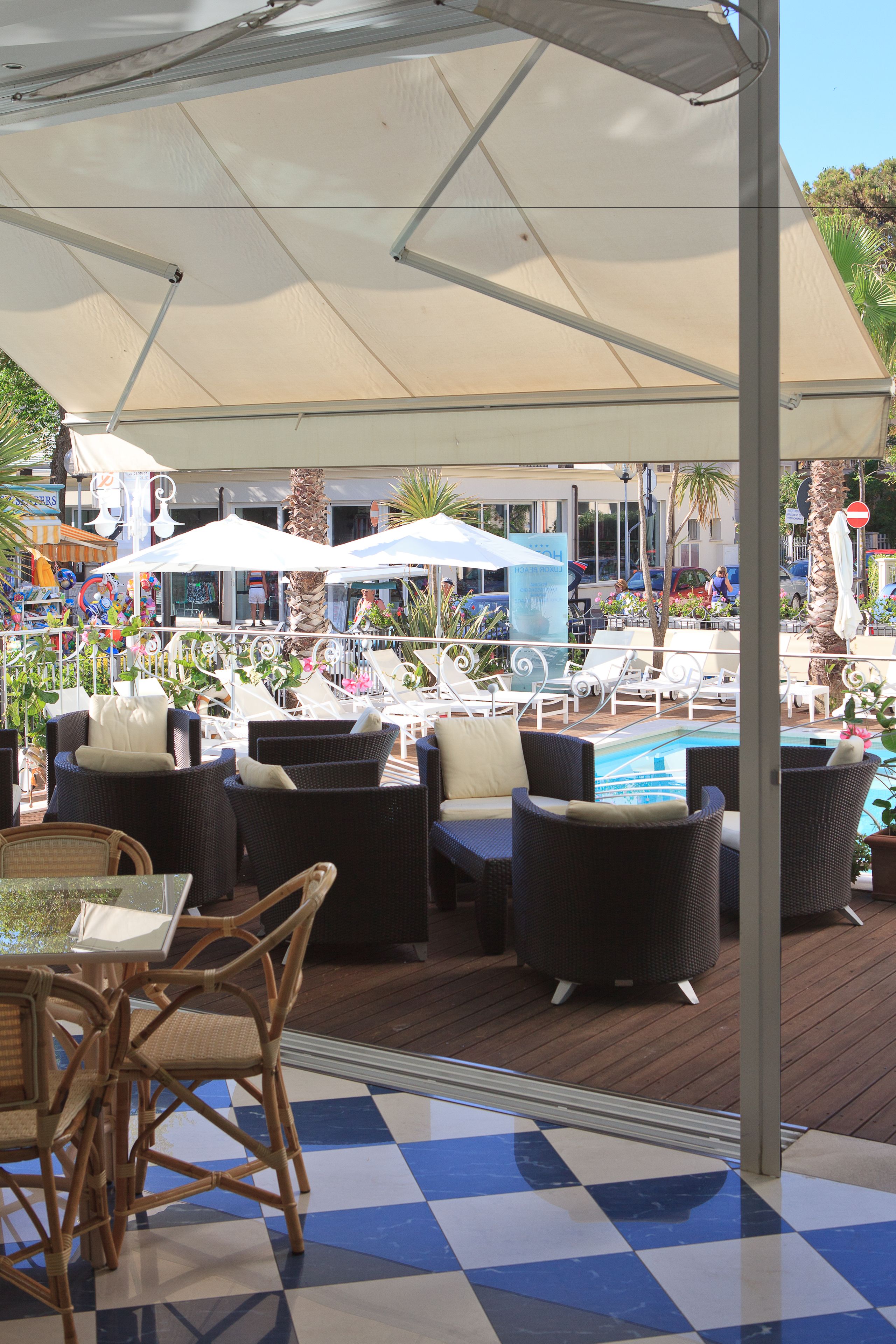 Hotel Luxor Beach