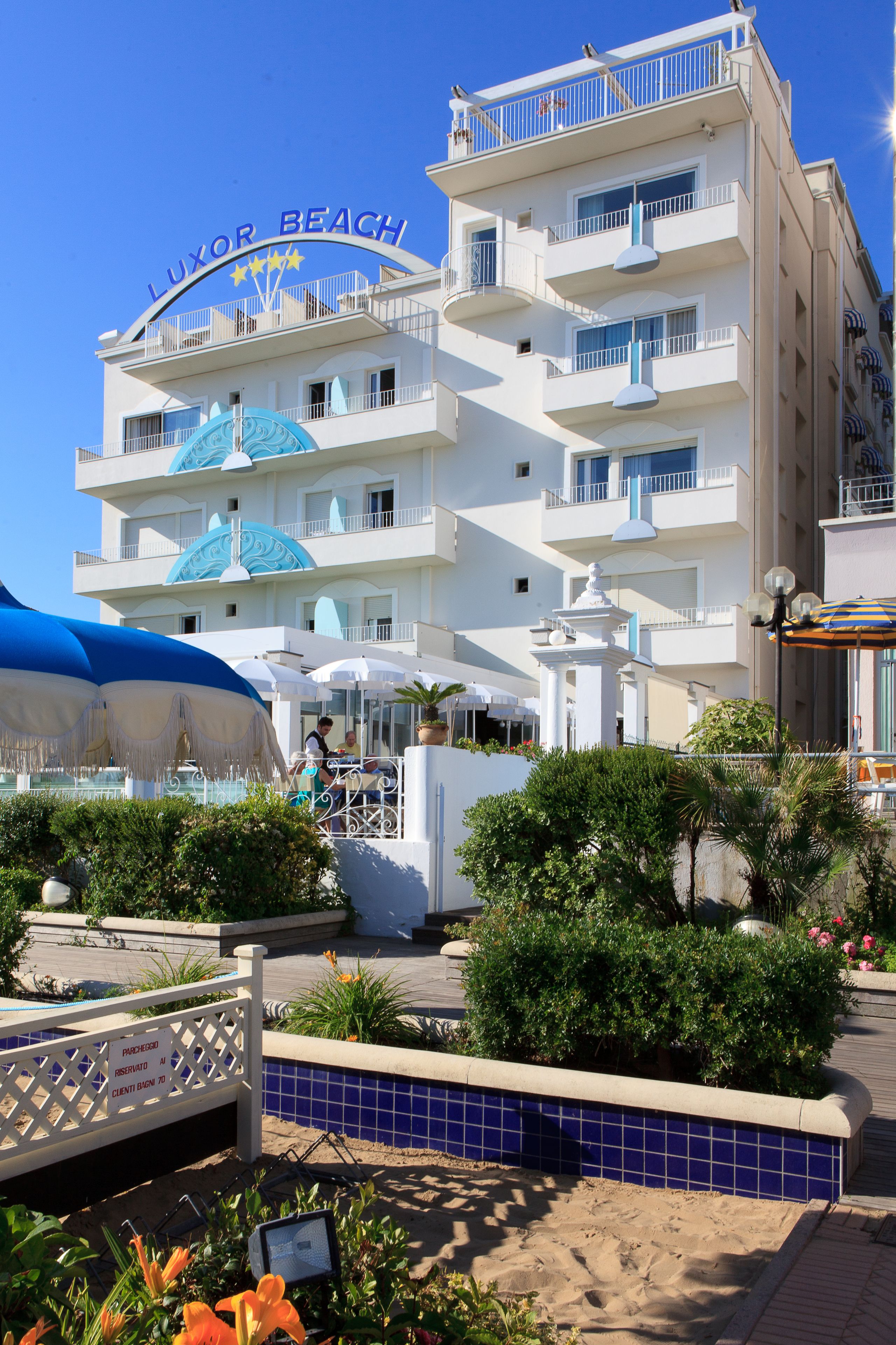 Hotel Luxor Beach