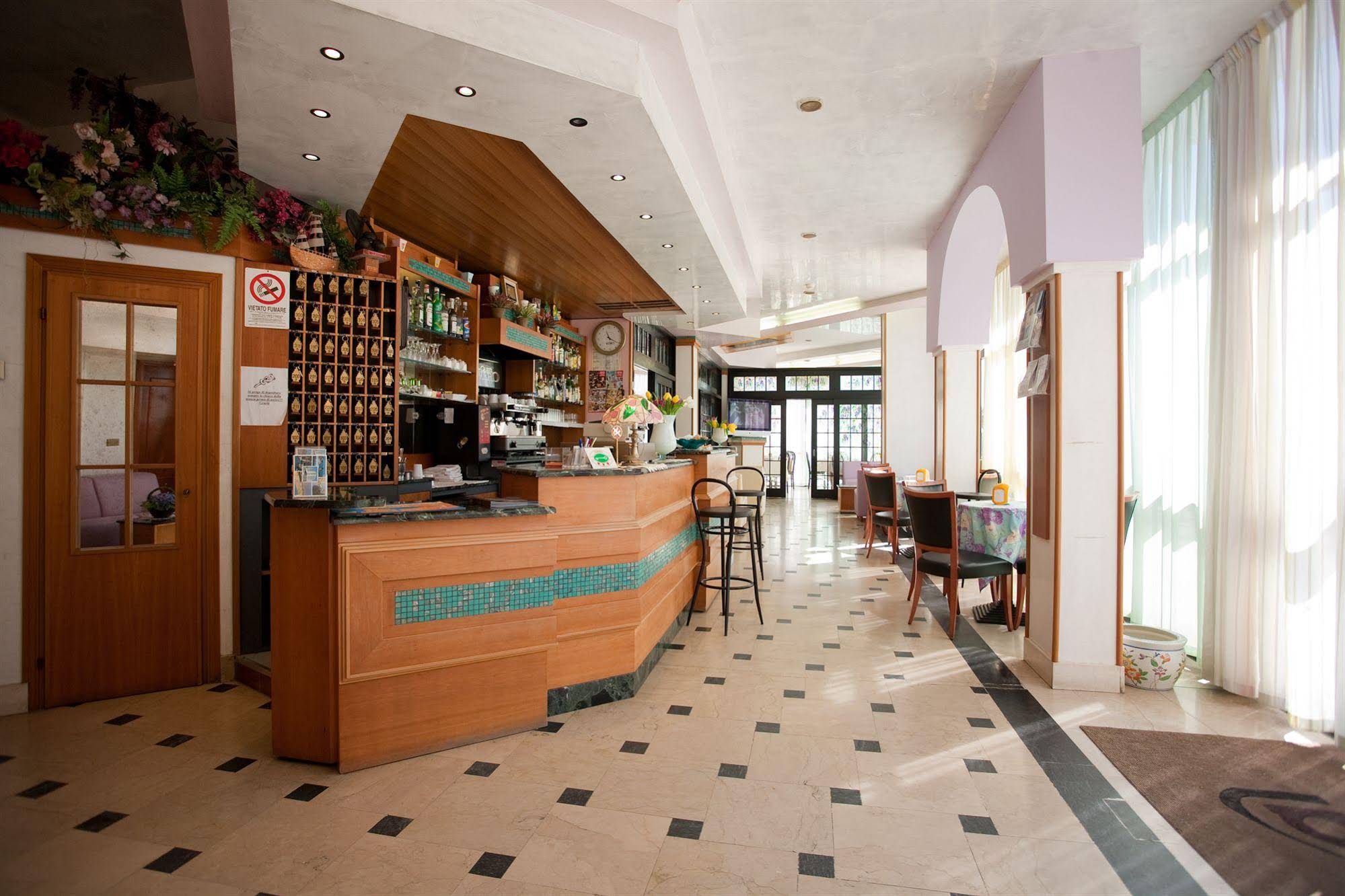 Hotel Ideal