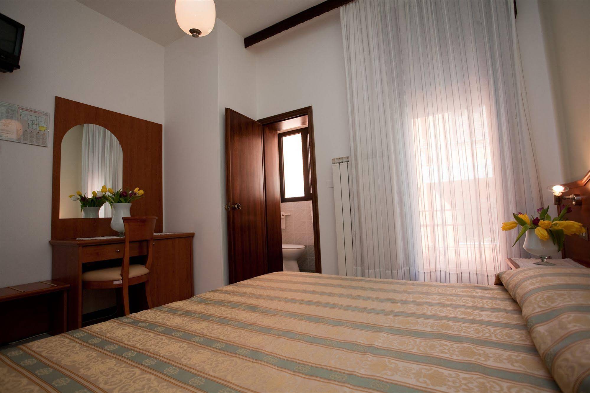 Hotel Ideal