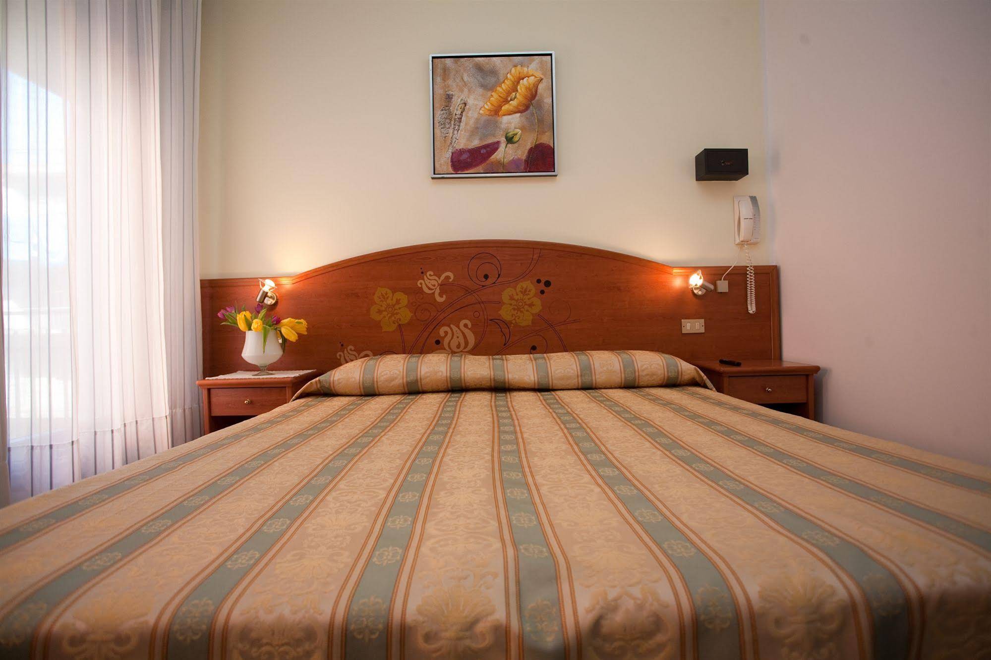 Hotel Ideal