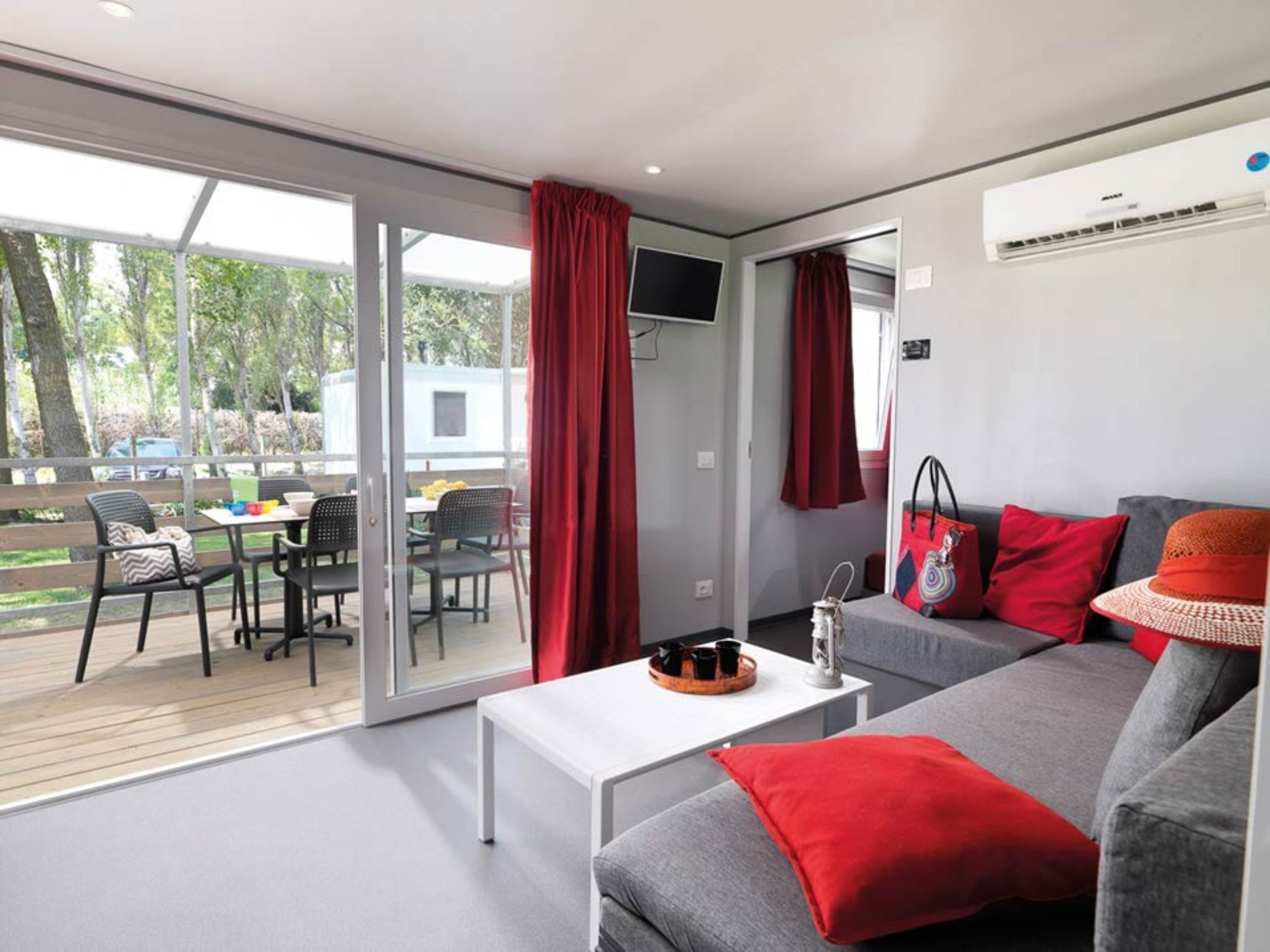 Isamar Holiday Village