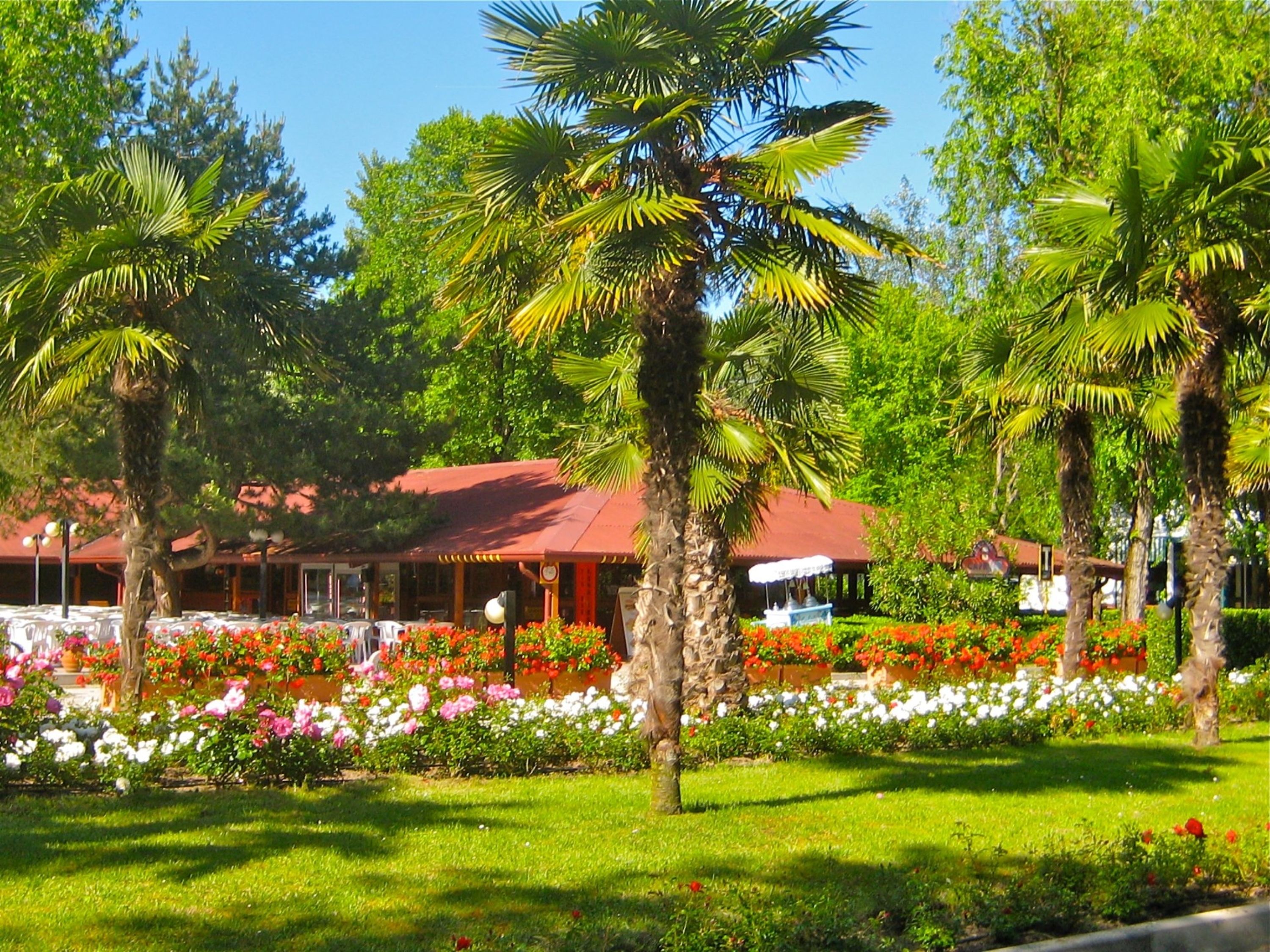 Isamar Holiday Village