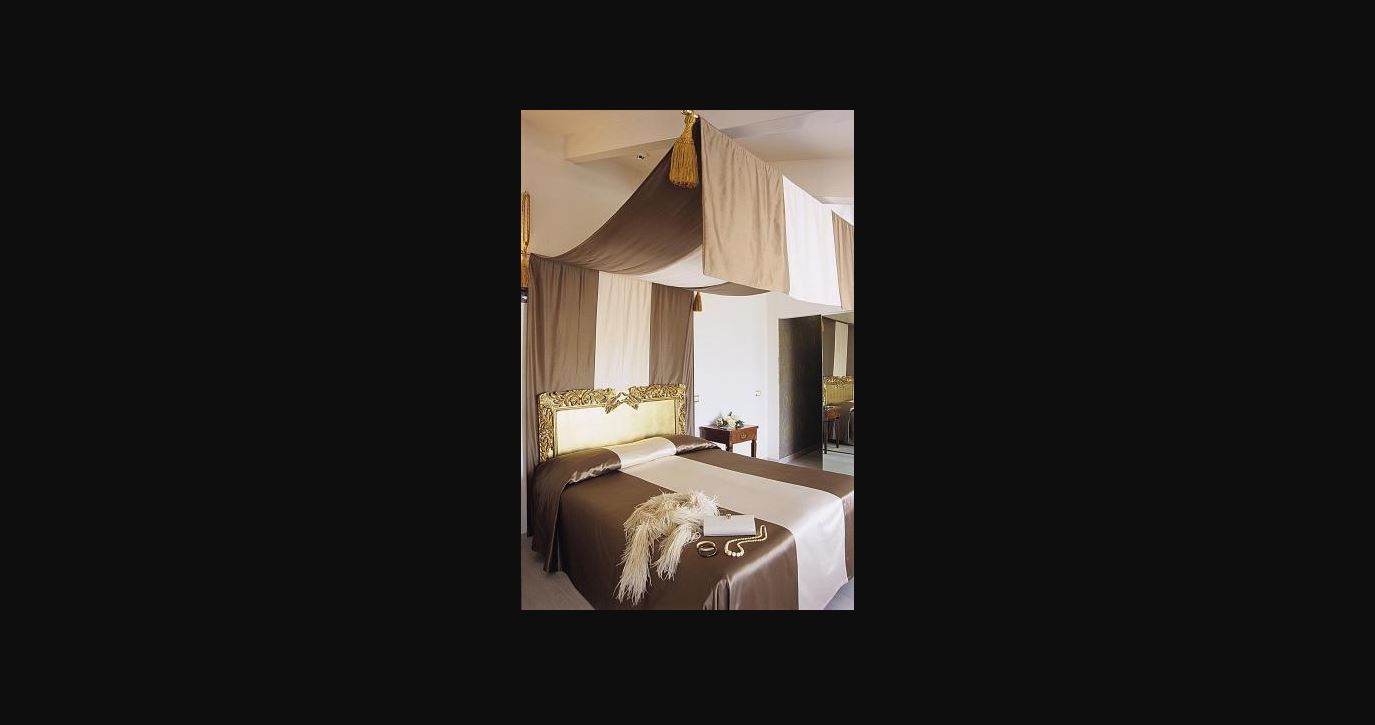 M Glamour Hotel