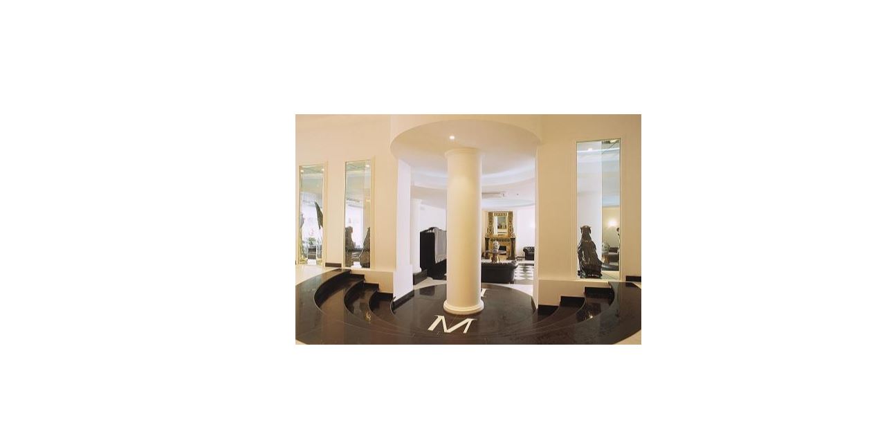 M Glamour Hotel