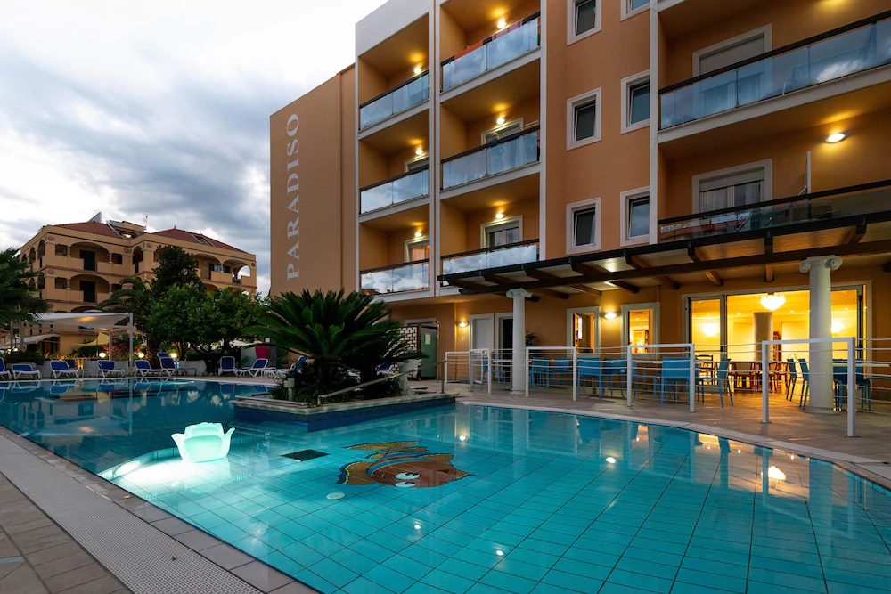 Hotel Paradiso
